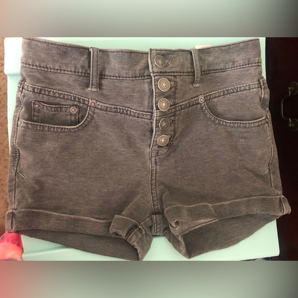 Abercrombie & Fitch high rise shorts - Picture 1 of 4